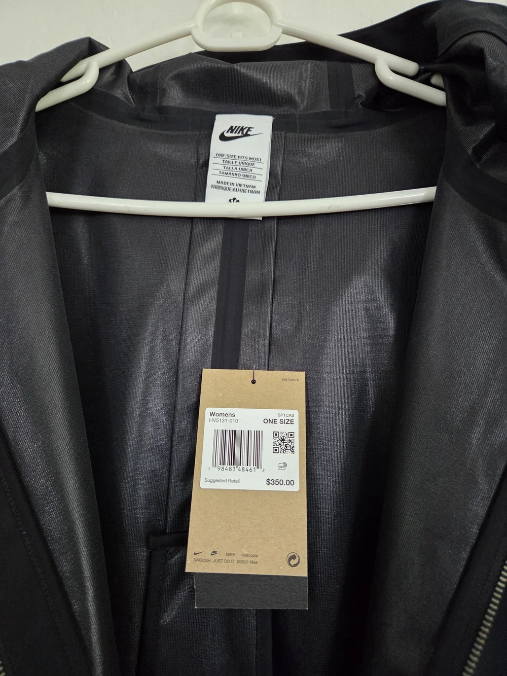 Nike Sportswear Women's Tailored Rain Poncho One Size